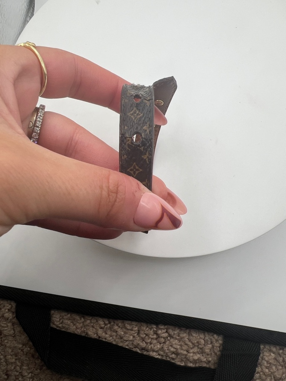 Louis Vuitton Essential V Bracelet Nano with Box, Receipt and Dust Bag - Picture 11 of 14